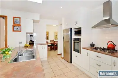 Sixth view of Homely house listing, 5 Safari Court, Hallett Cove SA 5158