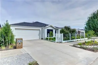 19 West End, Delacombe VIC 3356