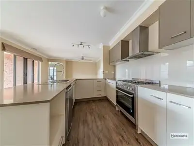 Fifth view of Homely house listing, 3 Mayfair Drive, Drouin VIC 3818