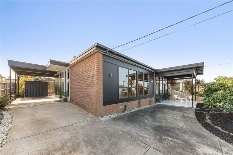 16 Kirriemuir Street, Hamlyn Heights VIC 3215