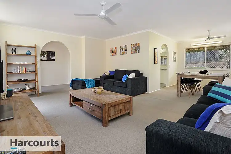 24 Rinavore Street, Ferny Grove QLD 4055