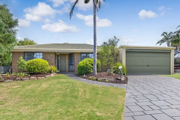4 Koomooloo Crescent, Hallett Cove SA 5158