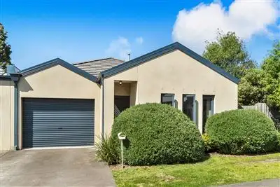 13/120 Ahern Road, Pakenham VIC 3810