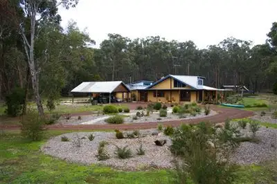 560 Wilsons Road, Haddon VIC 3351