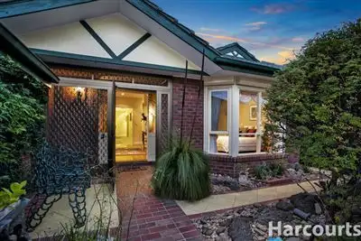 54A Rostrevor Parade, Mont Albert North VIC 3129