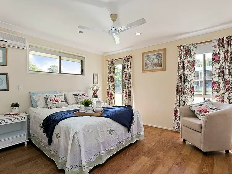 Fifth view of Homely house listing, 104 View Crescent, Arana Hills QLD 4054