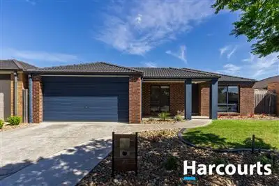 21 Phoenix Avenue, Cranbourne VIC 3977
