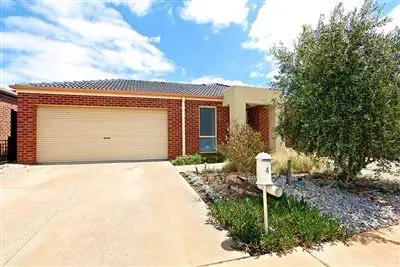 4 Opperman Place, Point Cook VIC 3030