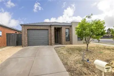 37 Circuit Drive, Truganina VIC 3029