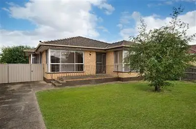 30 Maple Crescent, Bell Park VIC 3215