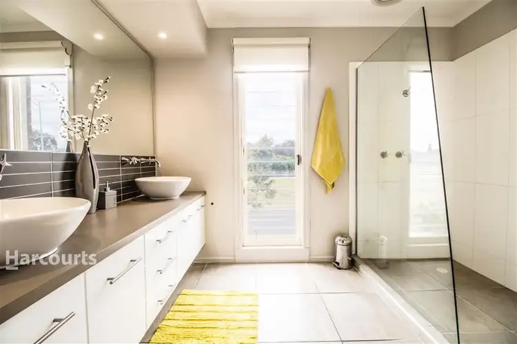 Fourth view of Homely house listing, 5 Selwyn Close, Caroline Springs VIC 3023