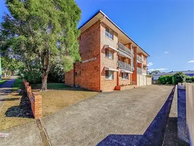 Main view of Homely unit listing, 4/39 Norfolk Street, Coorparoo QLD 4151