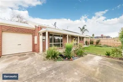Main view of Homely townhouse listing, 2/9 Dane Court, Leopold VIC 3224