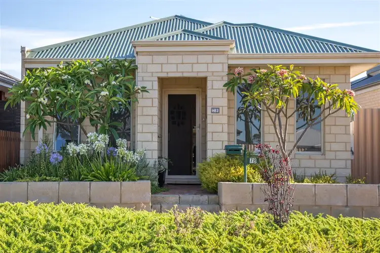 7b Teocote Crescent, Aubin Grove WA 6164