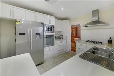 9 Kingsbridge Drive, Morphett Vale SA 5162