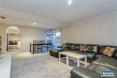 Second view of Homely house listing, 8 Farmillo Court, Lysterfield VIC 3156