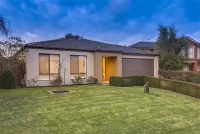 122 Robinswood Parade, Narre Warren South VIC 3805