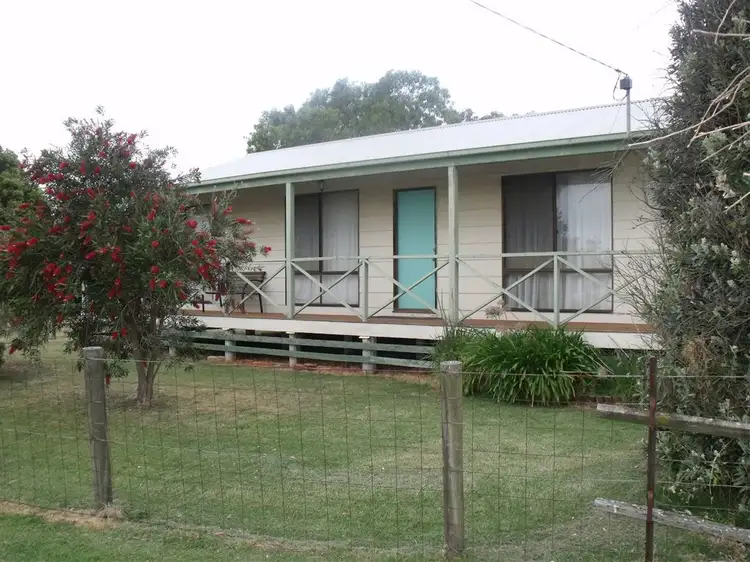17 Spring Street, Port Albert VIC 3971