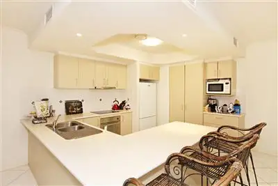 Fifth view of Homely semi-detached listing, 1/16 Harcourt Crescent, Southport QLD 4215