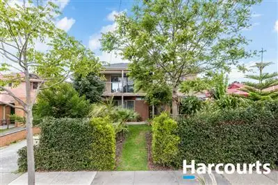 4 Fenfield Street, Cranbourne VIC 3977