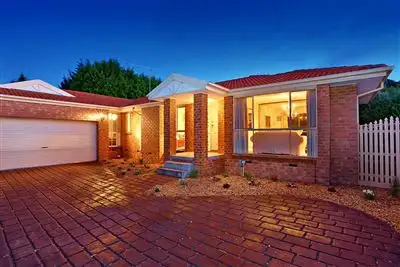 2/2 Snowgum Close, Rowville VIC 3178