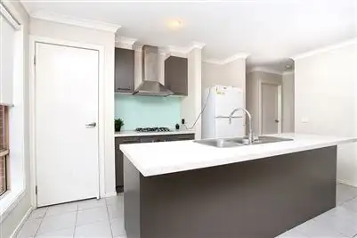 Fifth view of Homely house listing, 10 Greenleaf Circuit, Tarneit VIC 3029