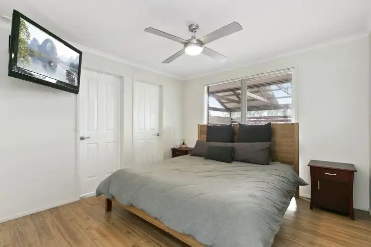 Fifth view of Homely house listing, 2 Chatswood Avenue, Langwarrin VIC 3910