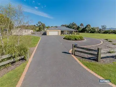 Main view of Homely house listing, 17 Nottingham Court, Drouin VIC 3818