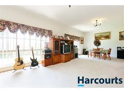 Sixth view of Homely house listing, 2 Camelot Court, Warragul VIC 3820