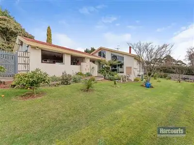 8 Mahogany Court, Drouin VIC 3818