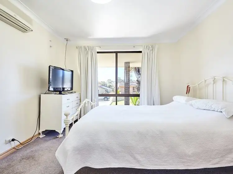 Seventh view of Homely house listing, 4 Lamb Place, Munster WA 6166