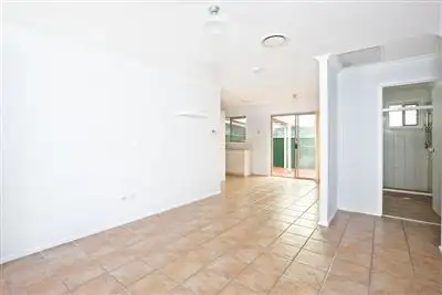 Fifth view of Homely semi-detached listing, 2/6 River Oak Drive, Helensvale QLD