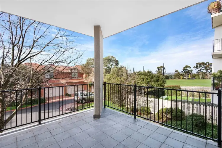Fifth view of Homely house listing, 2/8 Saxonwood Drive, Vermont South VIC 3133