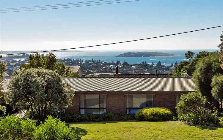 32 White Crescent, Encounter Bay SA 5211