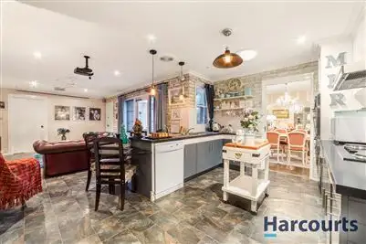 Fourth view of Homely house listing, 10 Bundarra Court, Vermont South VIC 3133