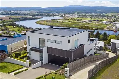 67 Lachlan Parade, Trevallyn TAS 7250