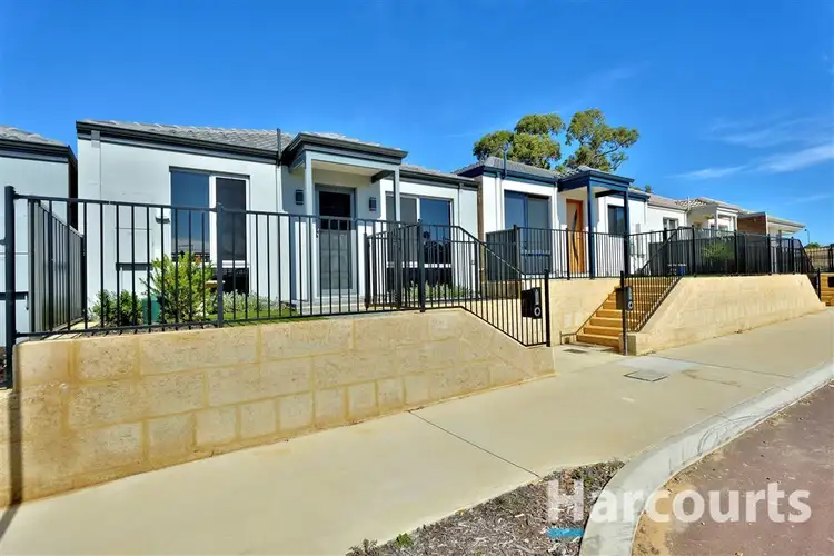 8 Clarendon Circuit, Lakelands WA 6180