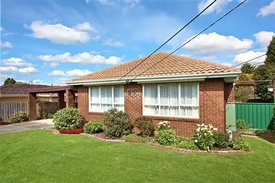 Second view of Homely house listing, 4 Kindra Court, Vermont South VIC 3133