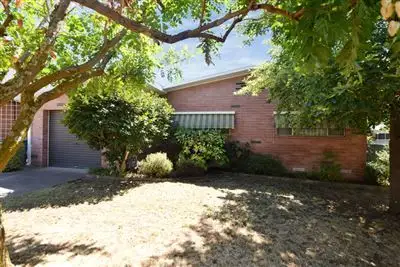 Main view of Homely house listing, 10 Warwillah Avenue, Wangaratta VIC 3677