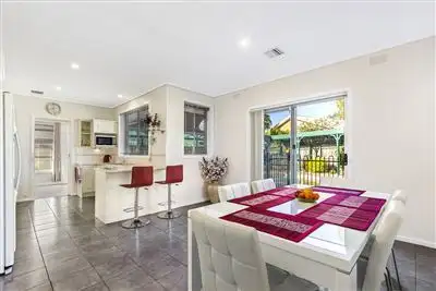 Fourth view of Homely house listing, 15 Paranda Court, Vermont VIC 3133