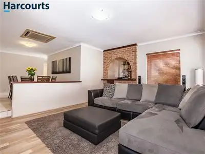 Seventh view of Homely house listing, 3 Tipuana Place, Edgewater WA 6027