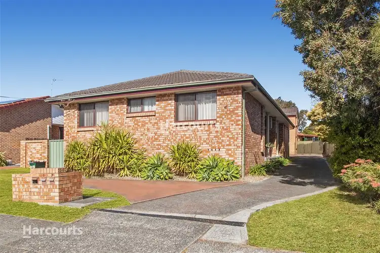 Main view of Homely villa listing, 2/41 Griffiths Street, Oak Flats NSW 2529