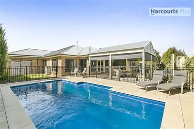 2 Wildi Court, Hallett Cove SA 5158