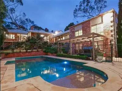 10 Eumeralla Grove, Mount Eliza VIC 3930