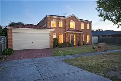 4 Amos Crt, Narre Warren South VIC 3805