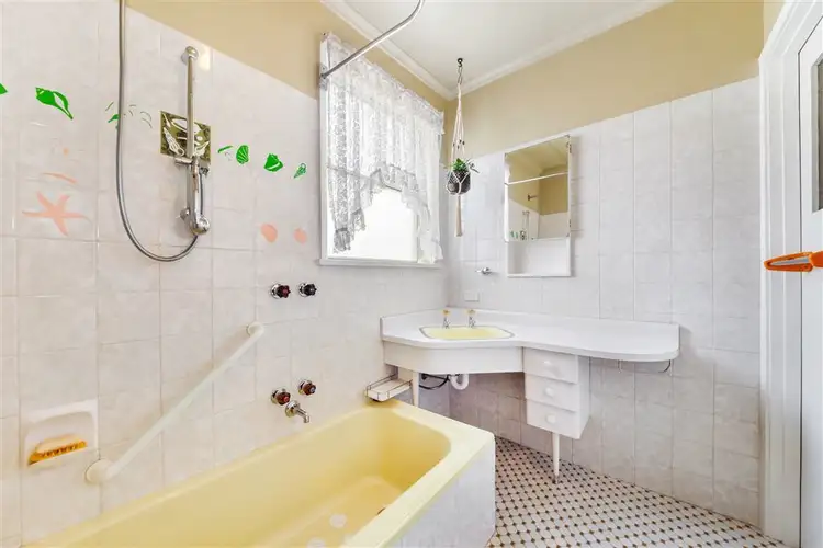 Sixth view of Homely house listing, 11 Florida Avenue, Corio VIC 3214