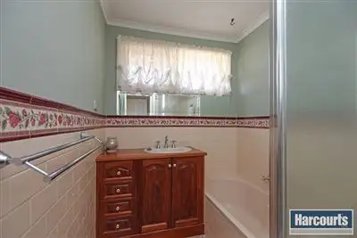 Seventh view of Homely house listing, 8 Wake Court, Lalor VIC 3075