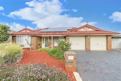 16 Glastonbury Way, Craigmore SA 5114
