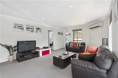 2/2 Juliana Close, Oakdowns TAS 7019