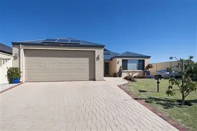 25 Banksiadale Gate, Lakelands WA 6180